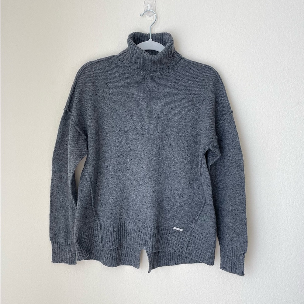 Michael Kors cotton, wool blend turtleneck sweater 🖤